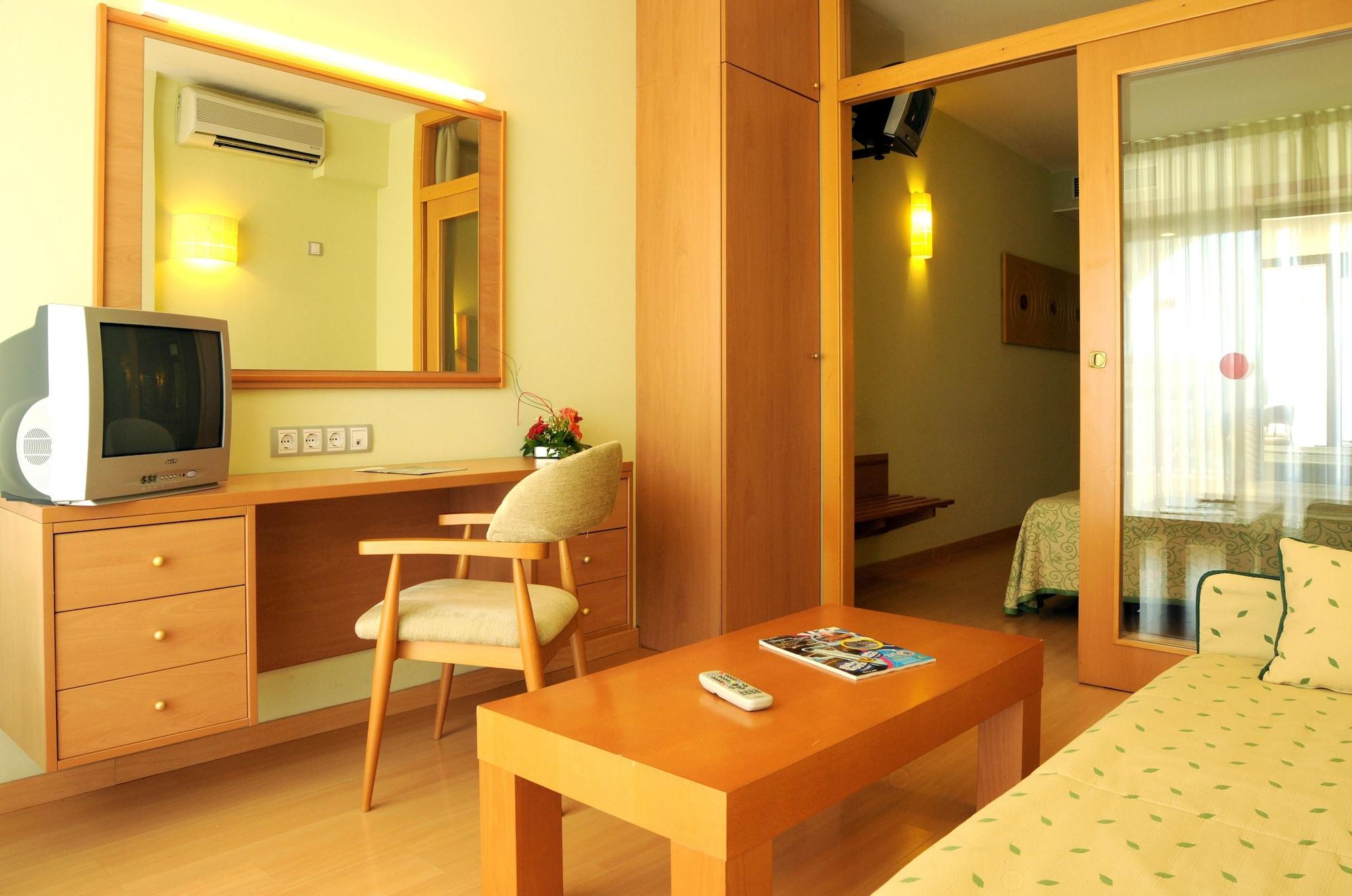 Evenia Olympic Suites Lloret de Mar Exterior foto