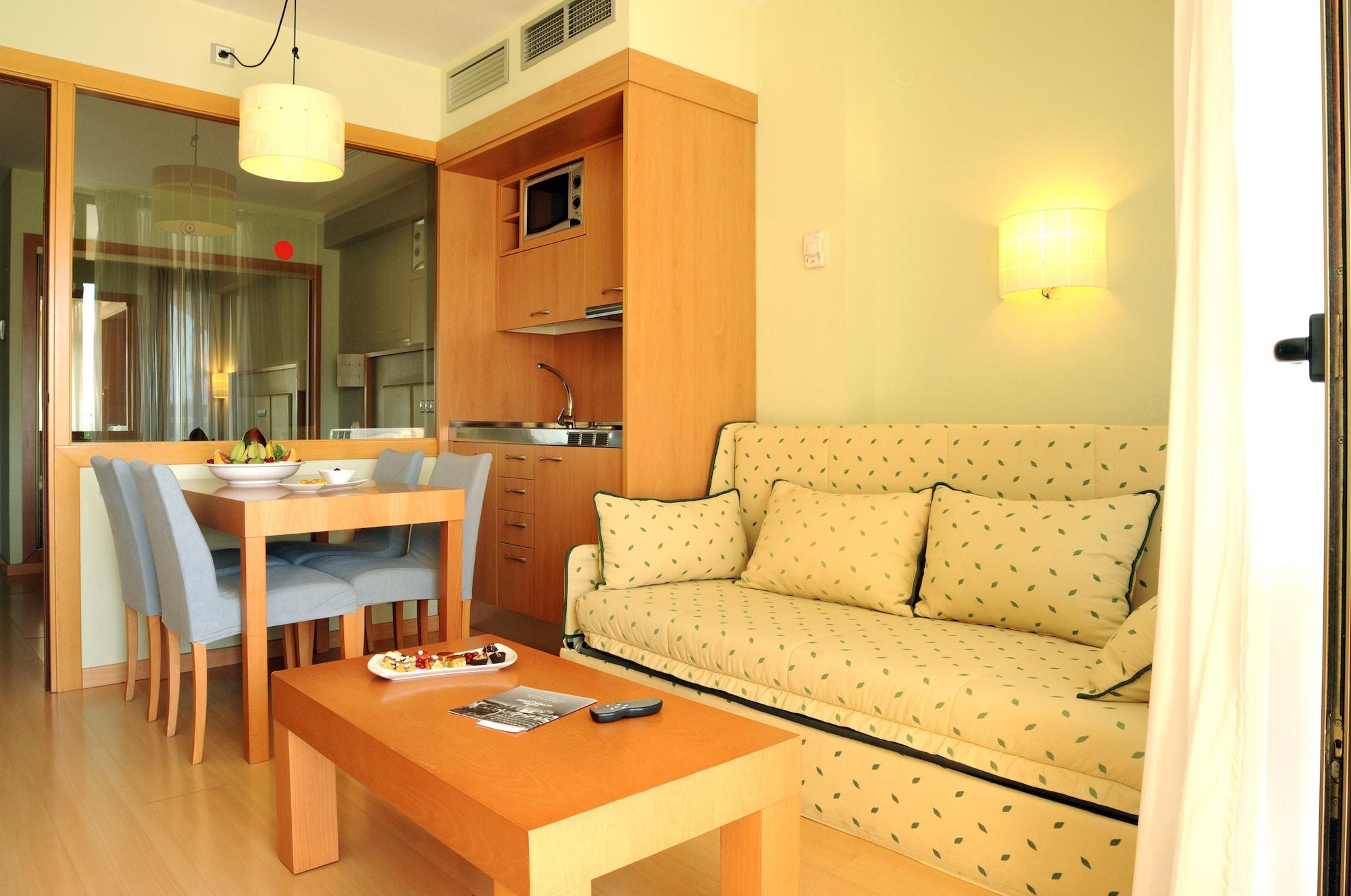 Evenia Olympic Suites Lloret de Mar Exterior foto