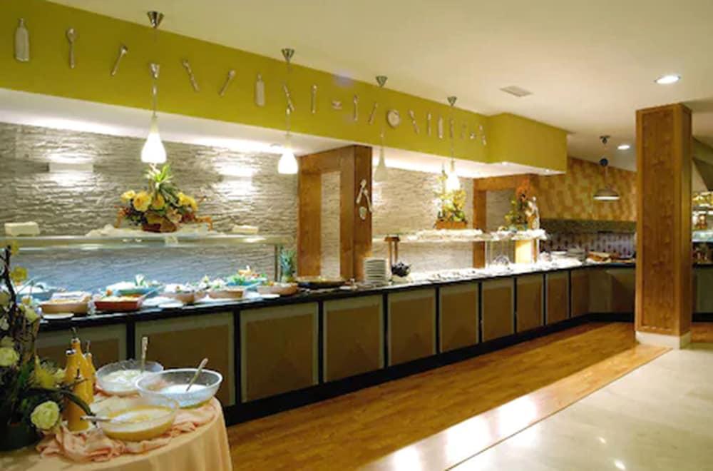 Evenia Olympic Suites Lloret de Mar Exterior foto