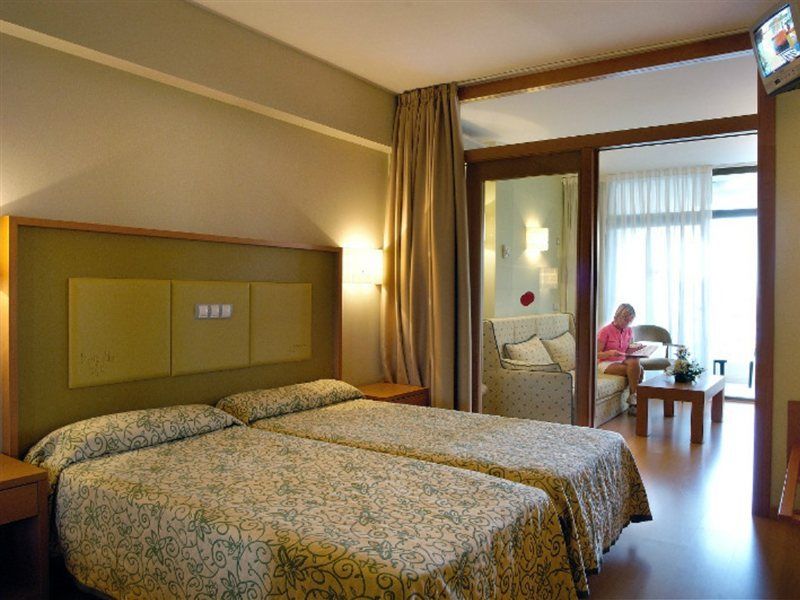 Evenia Olympic Suites Lloret de Mar Exterior foto